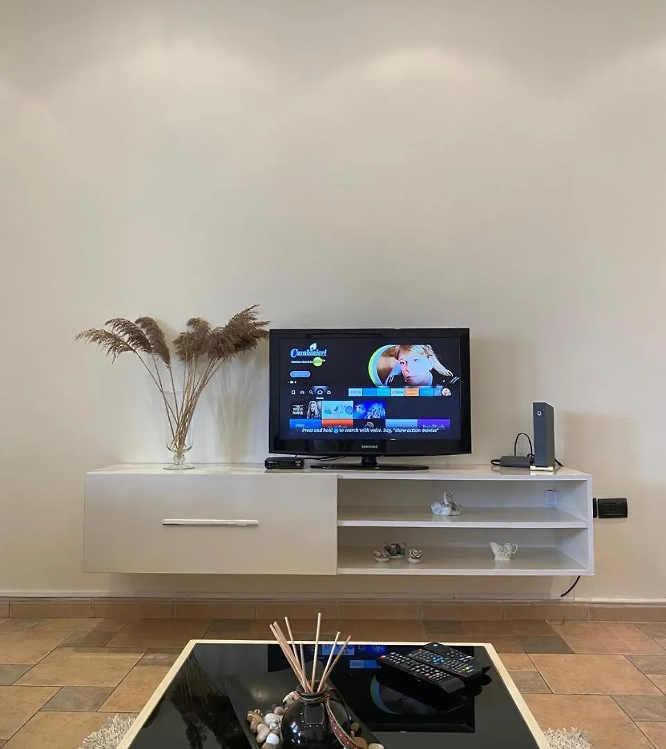 City Center Apartment M Тирана