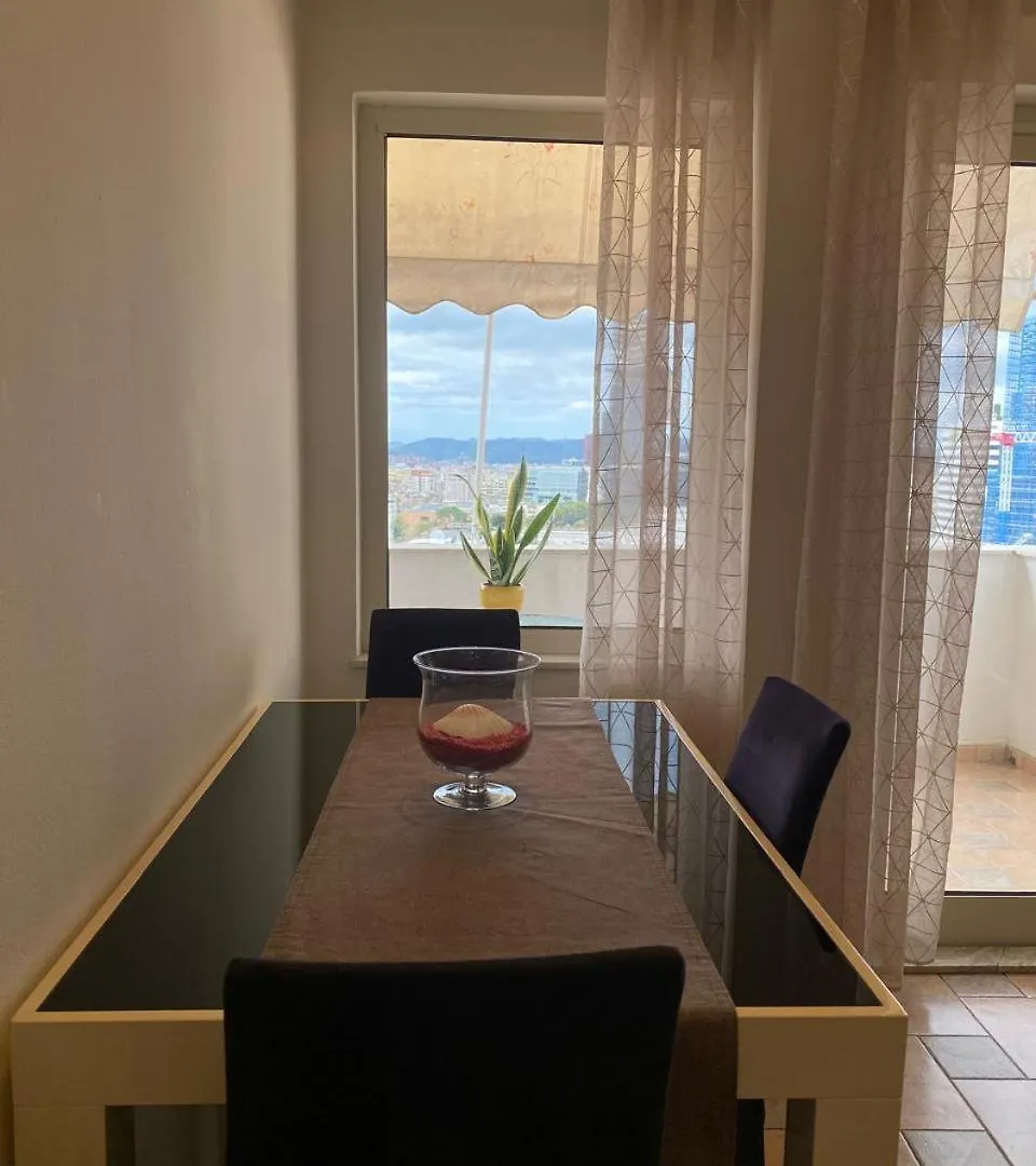 City Center Apartment M Tirana 0*,